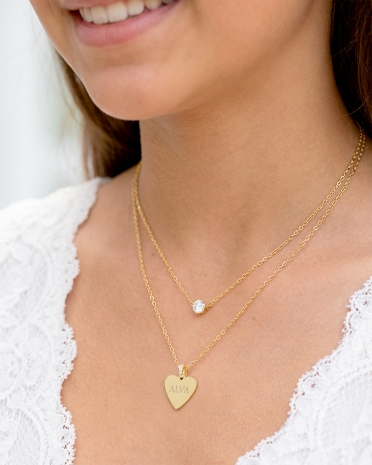 Giv hende en personligt graveret guldhalskæde