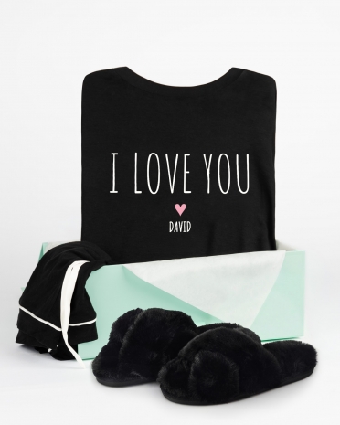 Blødt pyjamassæt med fluffy tøfler og personligt tryk