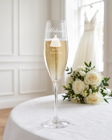 Smukt champagneglas med personlig gravering til bryllup