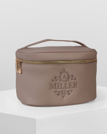 Rummelig beauty bag med navn