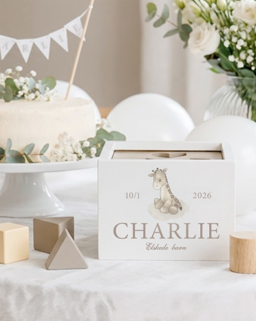 Træplukkeæske med personlig tekst til navngivning