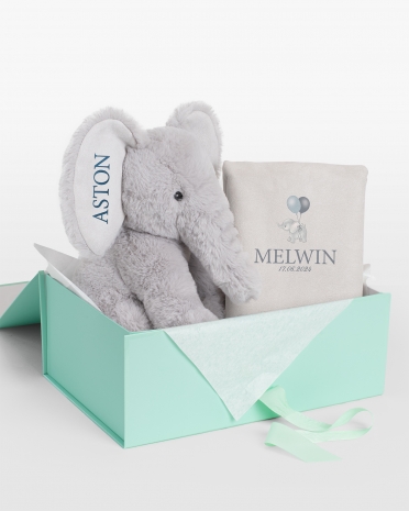 Gavesæt med tøjdyr og pudebetræk med navn