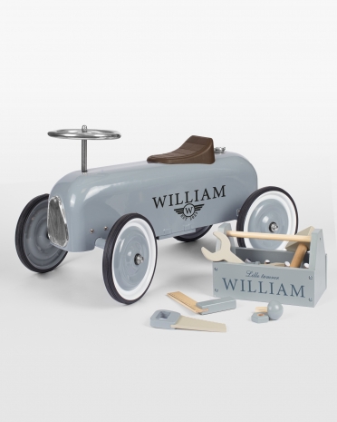 Gåbil og værktøjskasse med navn