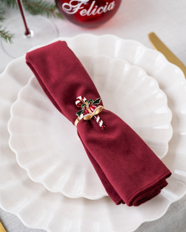 Servietring med gulddetaljer og julemotiv