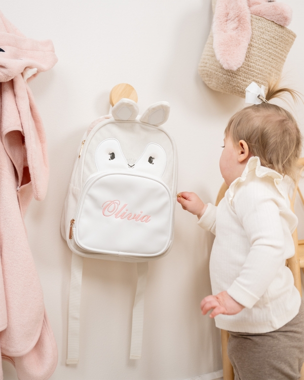Rygsæk i form af en kanin med personlig brodering