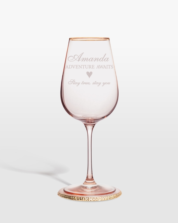 Personligt graveret lyserødt vingglas med underlag