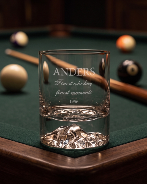 Whiskyglas med gravering til ham