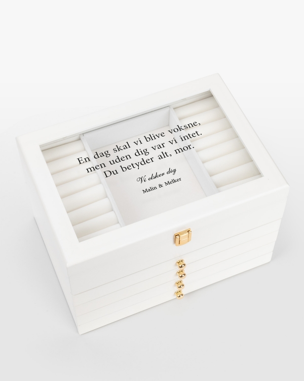 Smykkeskrin med god opbevaring og personligt budskab.