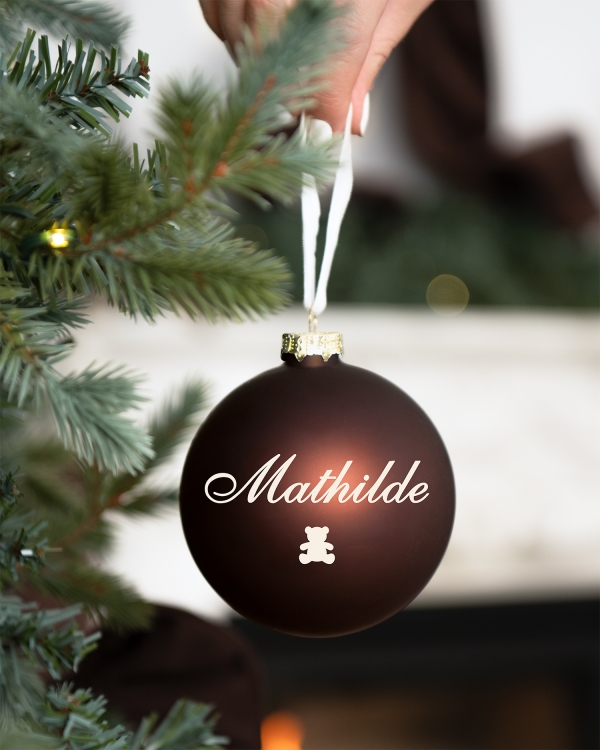 Brun julekugle med valgfrit navn og motiv