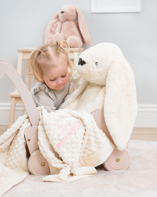 Cremefarvet bamsekanin med navn