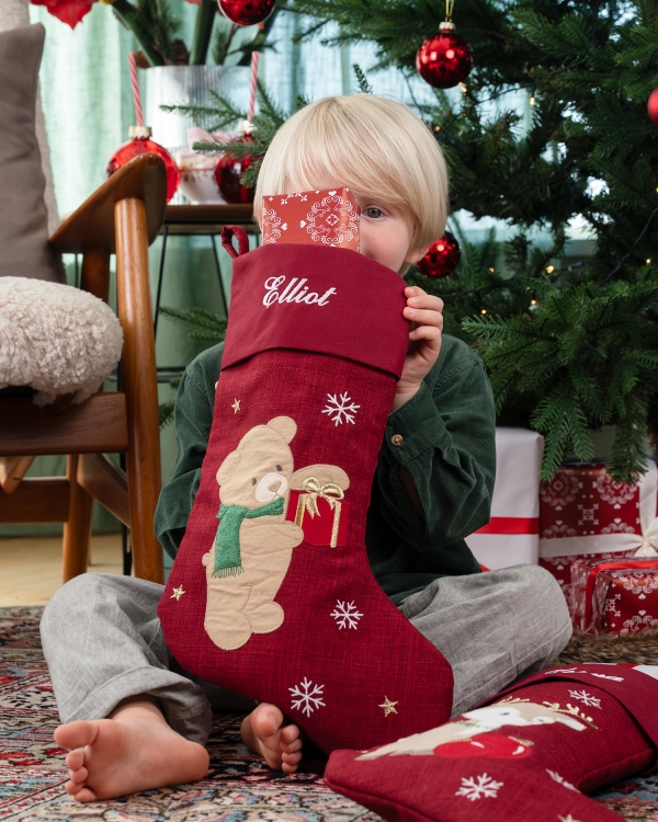 Rød julesok med bamsemotiv