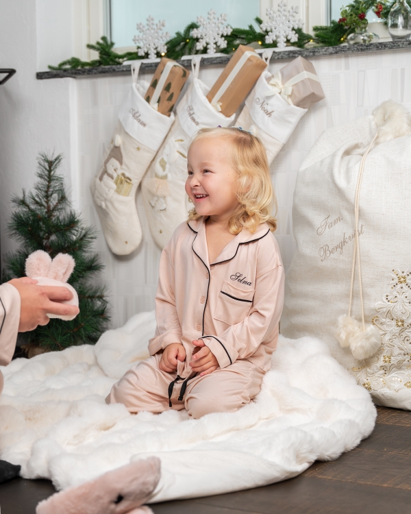 rosa pyjamas med personlig tryk