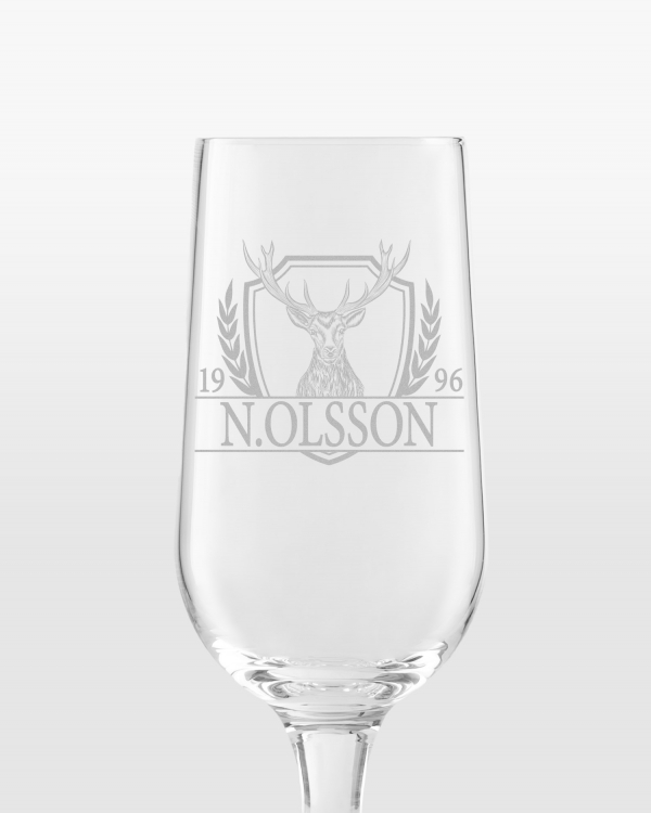 Ølglas med graveret hjortmotiv, navn og årstal