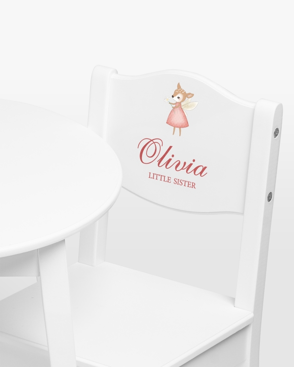 Hvide højstole med hjortemotiv og navn samt valgfri tekst