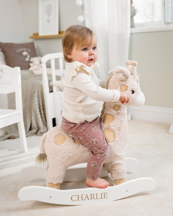 Blødt gyngedyr med navn