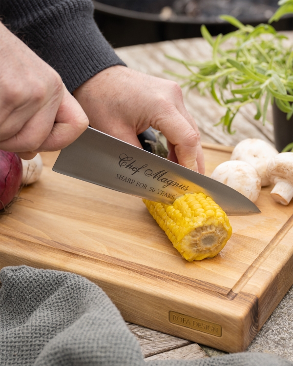 Global kokkekniv med gravering
