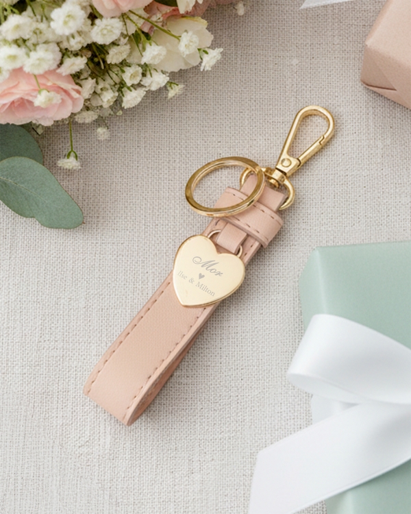 Nøglering med indgraveret navn til Mors Dag