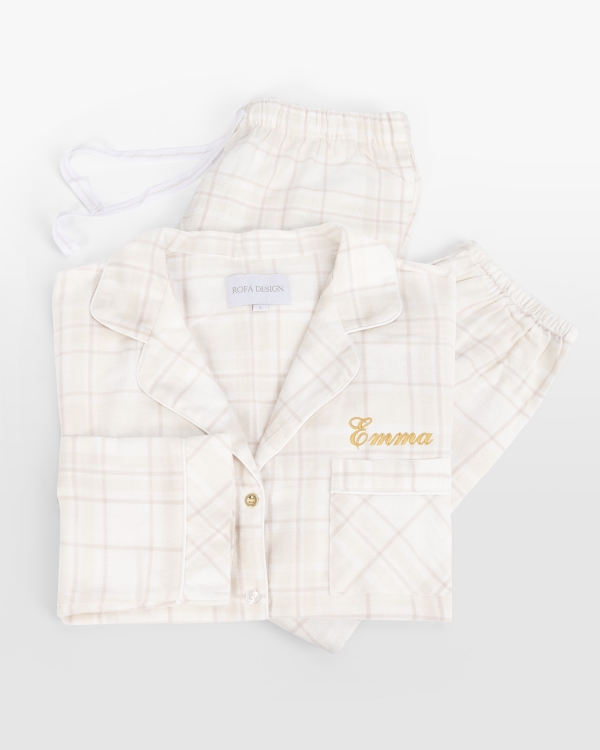 Cremefarvet flannelpyjamas til damer