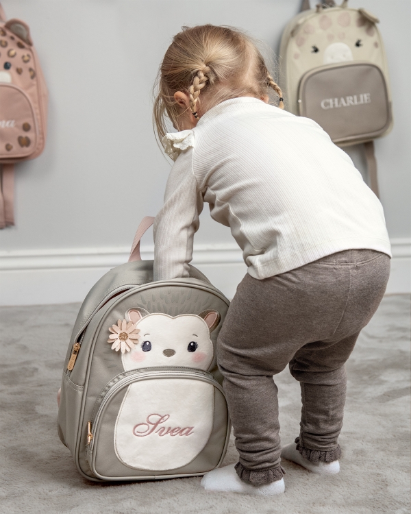 børnerygsæk med navn, pindsvineformet