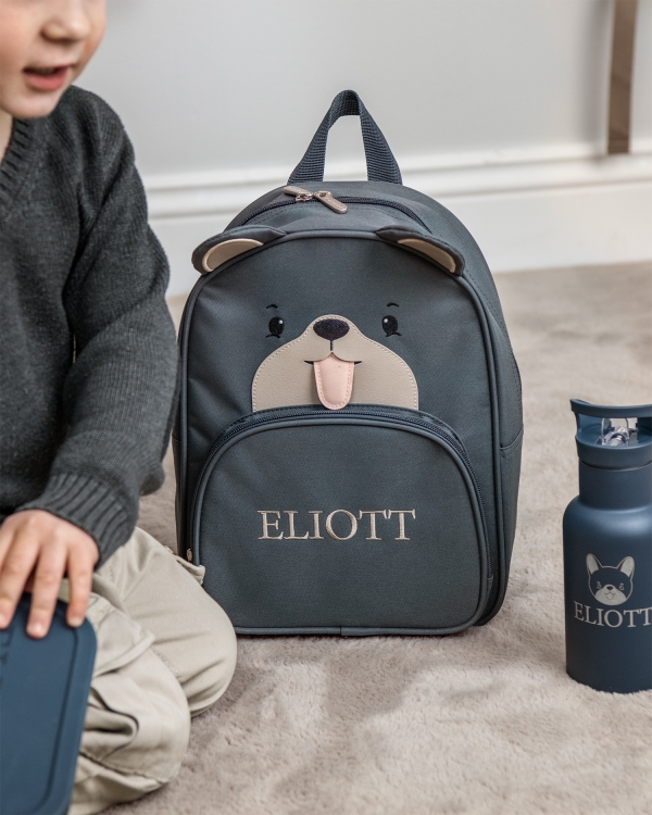 Børnerygsæk med hund og broderet navn