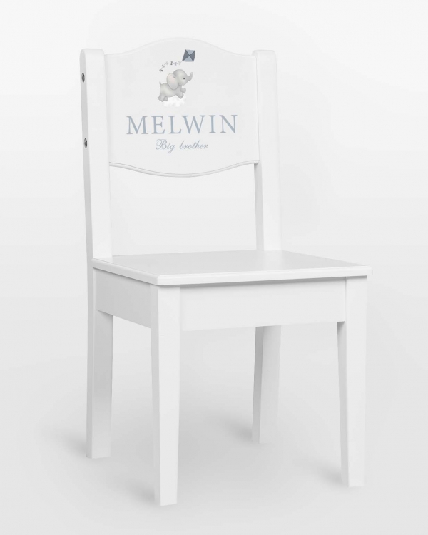 Hvid højstol med elefantmotiv og navn samt valgfri tekst